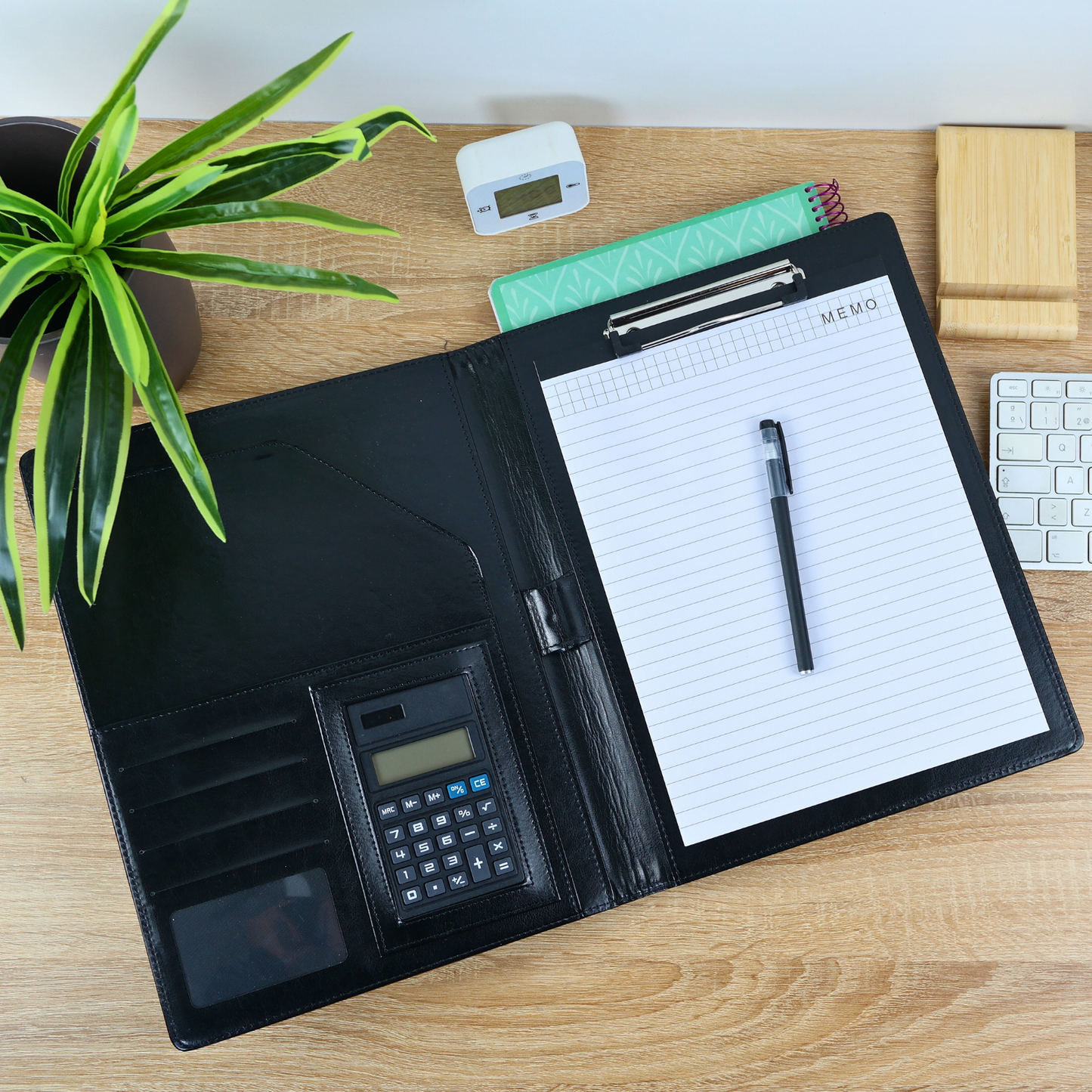 Carpeta Ejecutiva A4 en Ecocuero con Calculadora y Block de Notas