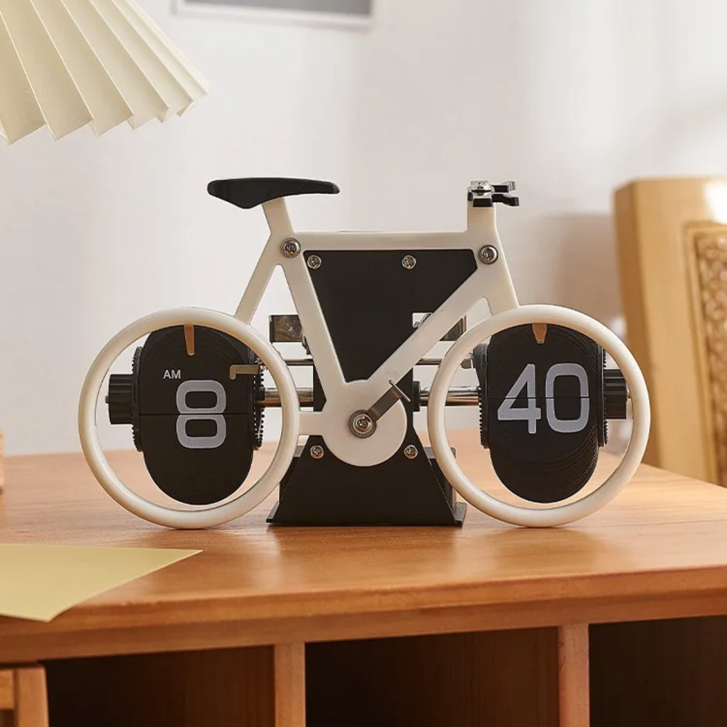 Reloj de Escritorio Mecánico Giratorio Bicicleta Beige