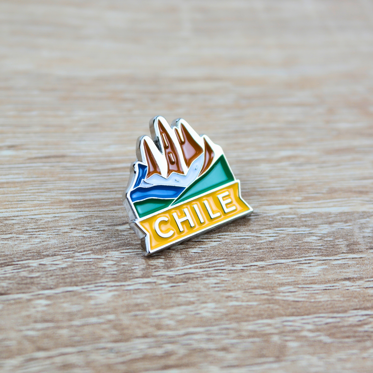 Pin Metálico Souvenir de Chile Torres del Paine