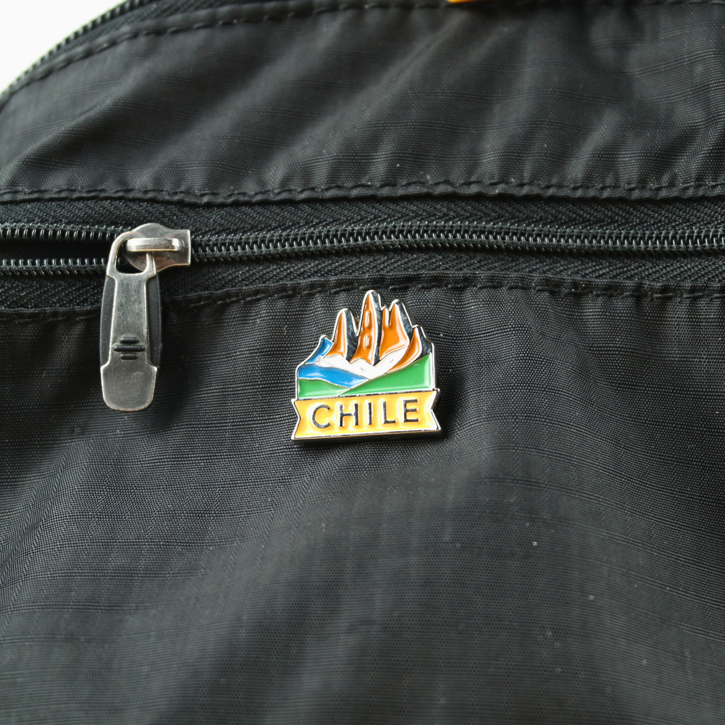 Pin Metálico Souvenir de Chile Torres del Paine